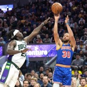  勇士绝杀独行侠，克莱佛光普照