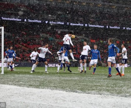  欧塞尔主场氛围火爆，法甲球迷文化助推球队前行