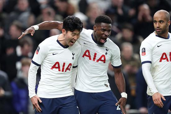  孙兴慜传射建功热刺主场力克阿斯顿维拉